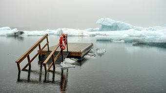 Click to enlarge. Iceland: On the way along the South Coast