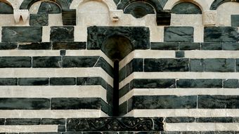 Větší verze po kliknutí. Korsika 2013: kostel San Michele de Murato (detail)